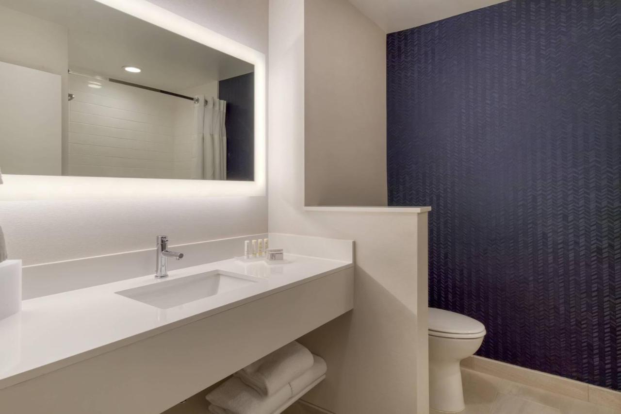 Fairfield Inn & Suites By Marriott Charlotte Belmont Exteriör bild